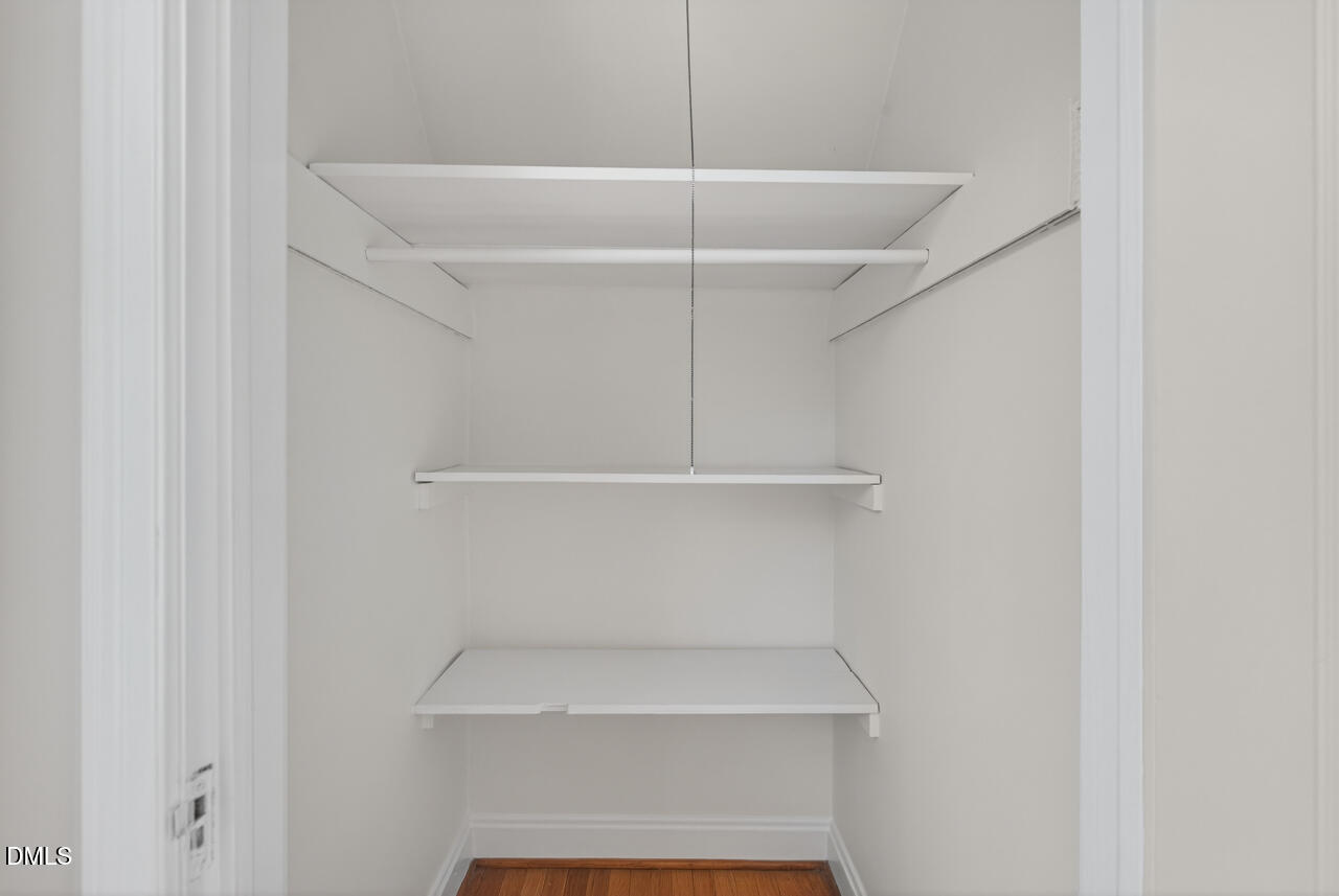 2020 Pershing Street