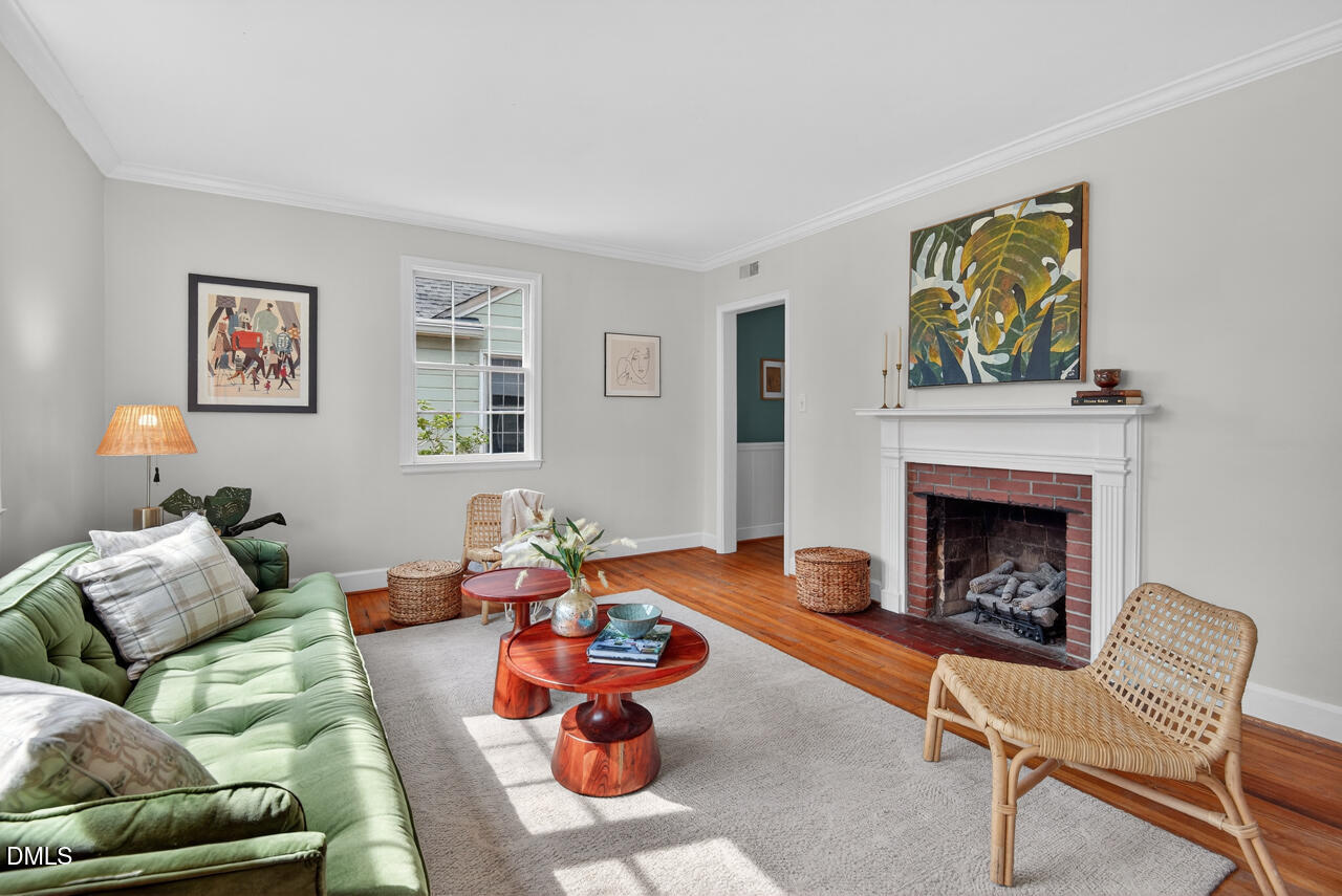 2020 Pershing Street