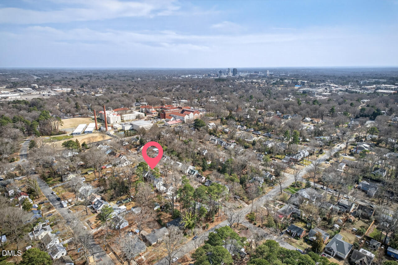 2020 Pershing Street