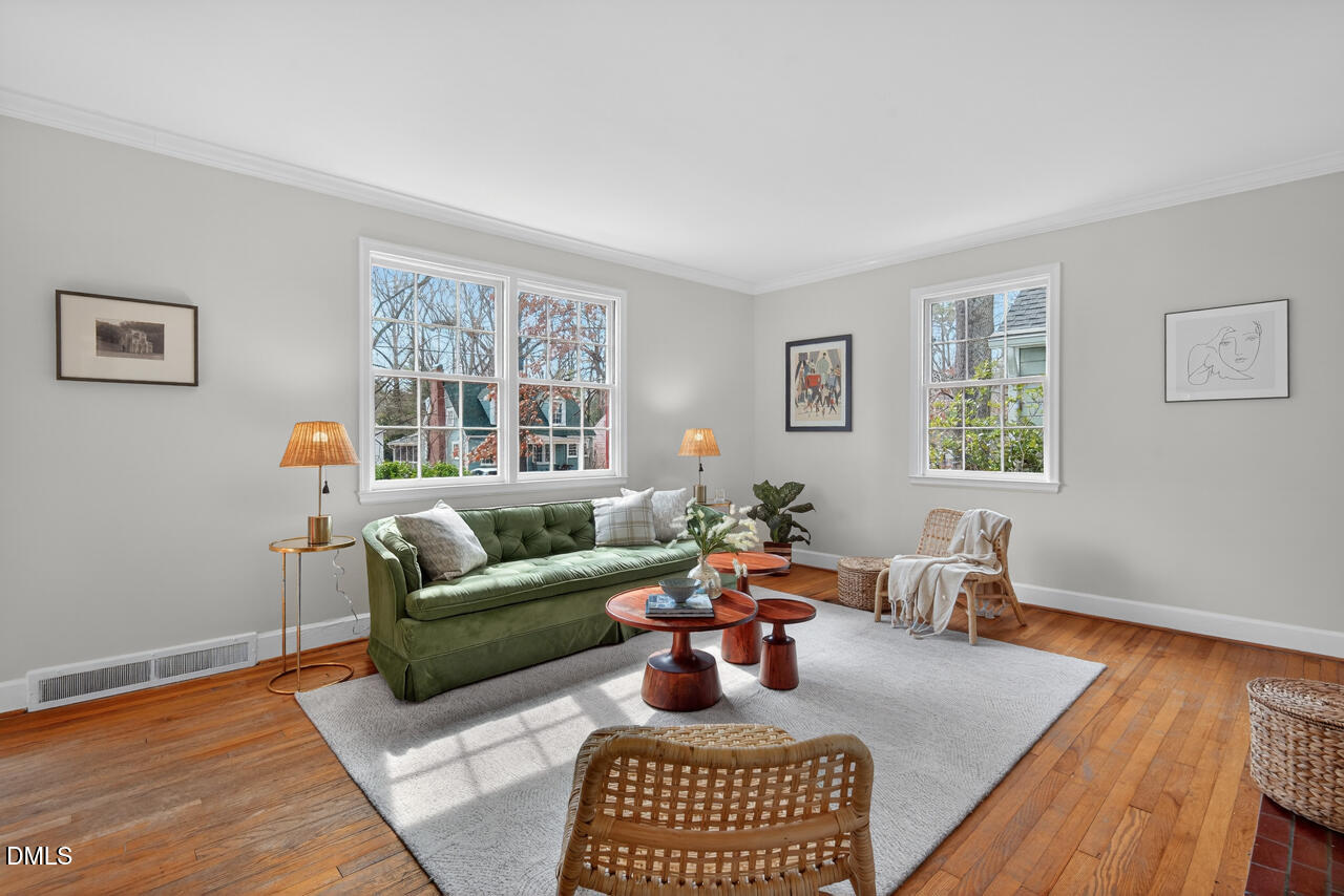 2020 Pershing Street