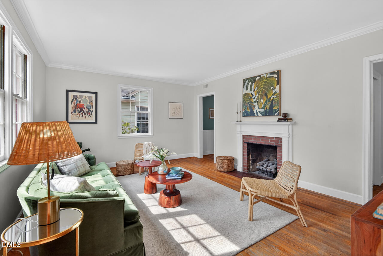 2020 Pershing Street