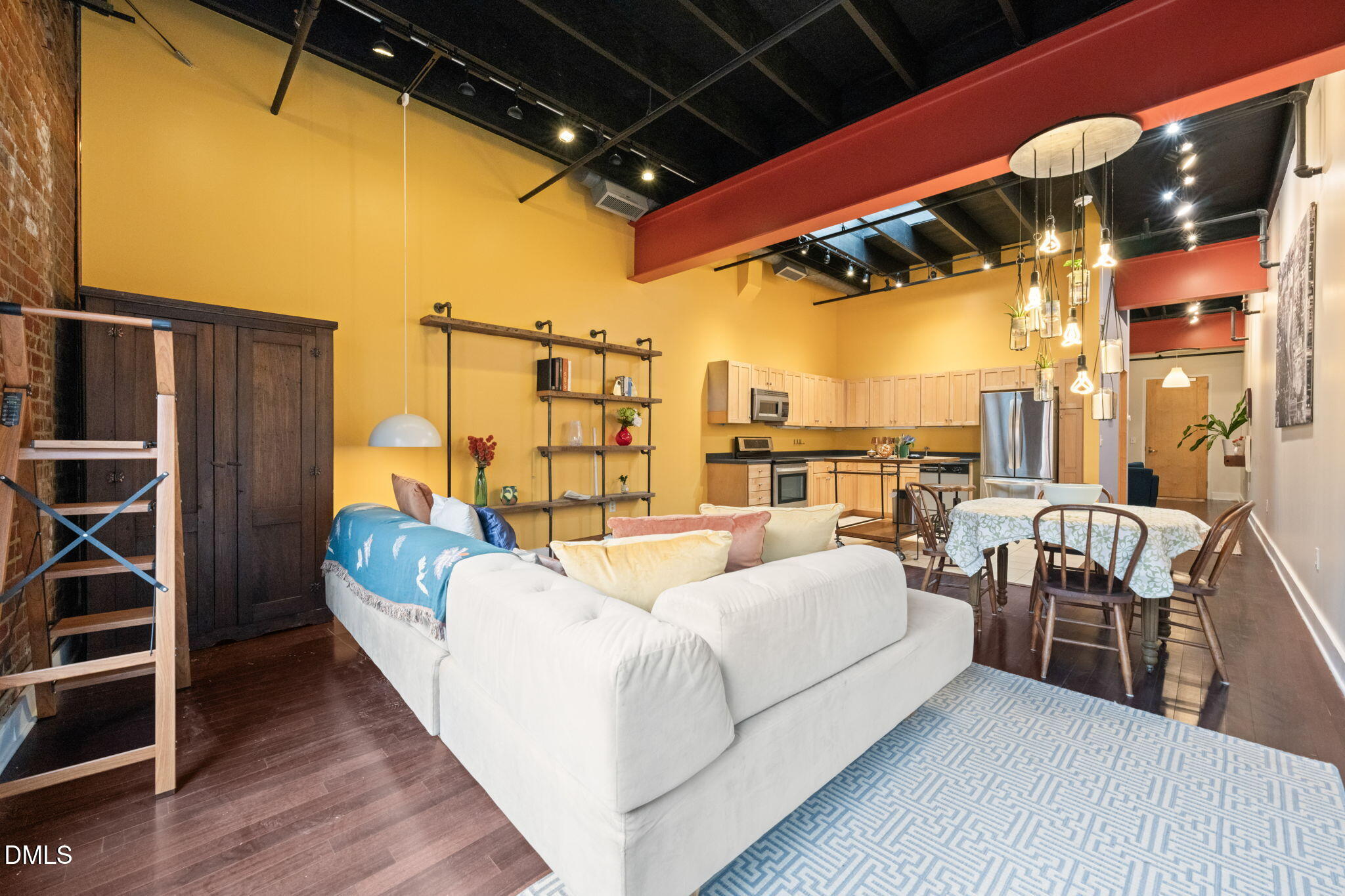 208 Rigsbee Avenue # 206 Unit: #206