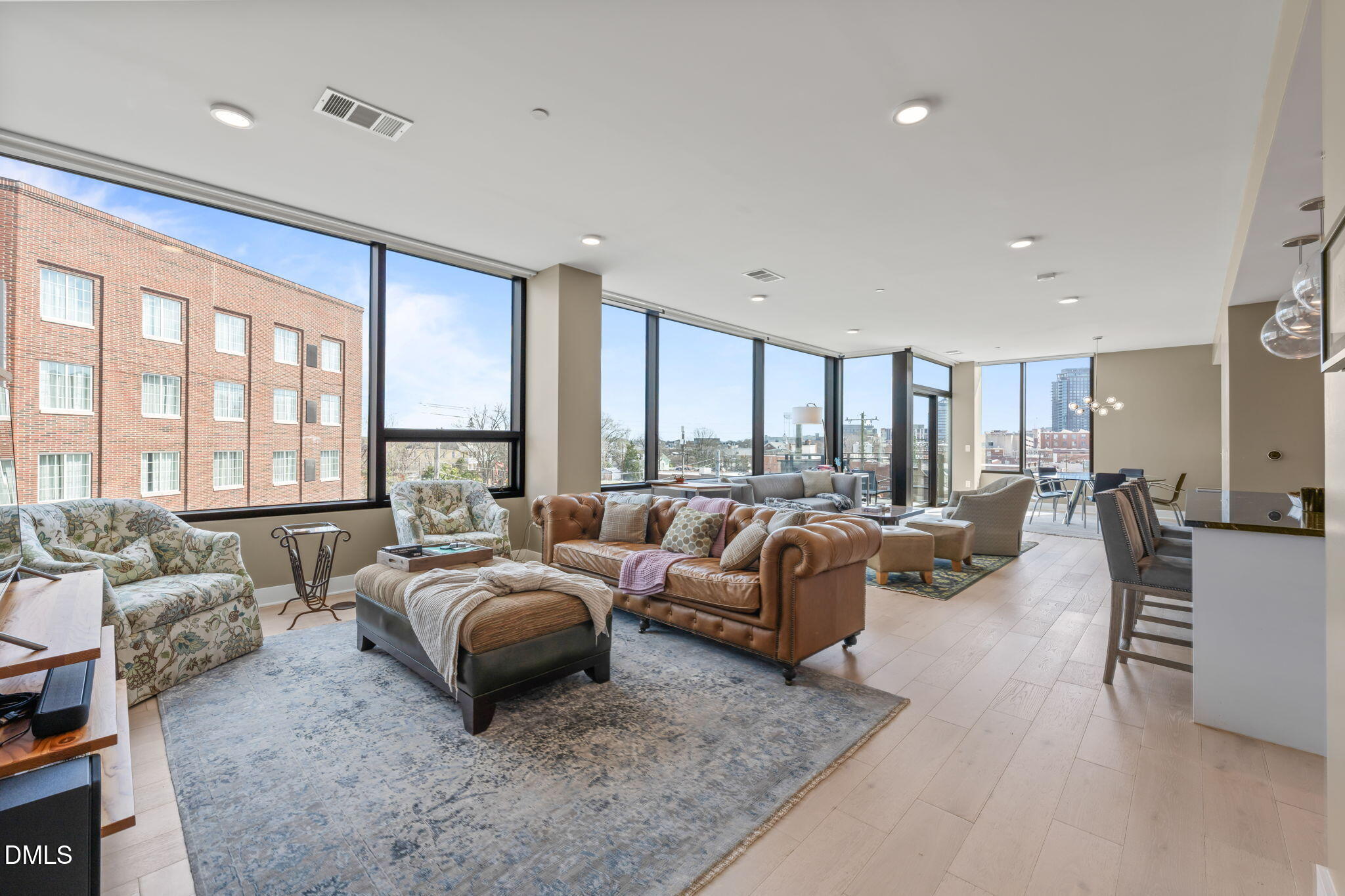 1105 W Main # 303