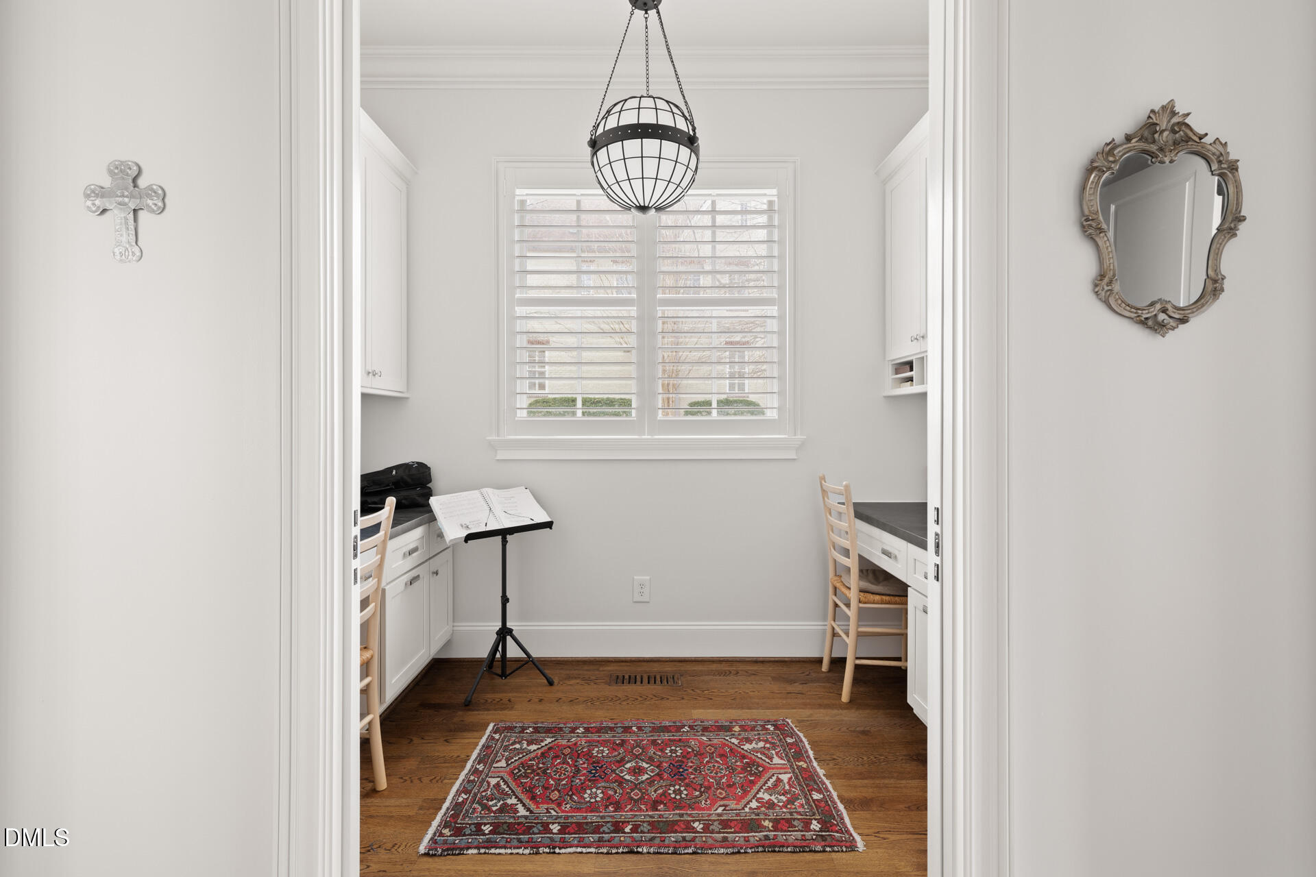 400 E Winmore Avenue