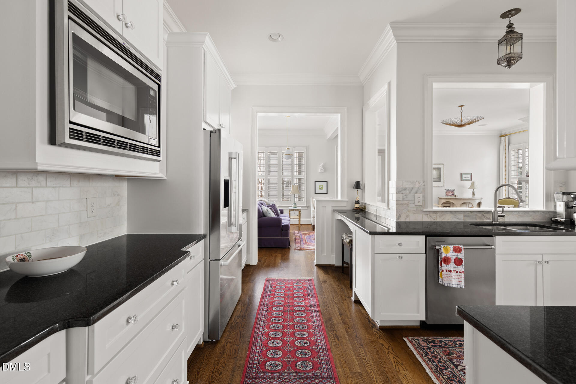 400 E Winmore Avenue