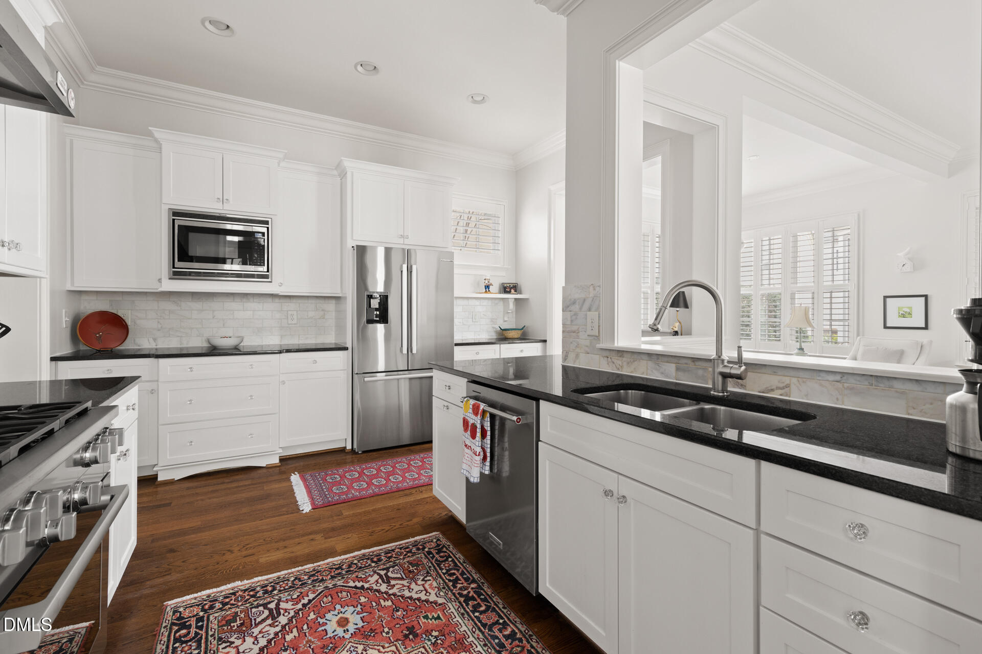 400 E Winmore Avenue