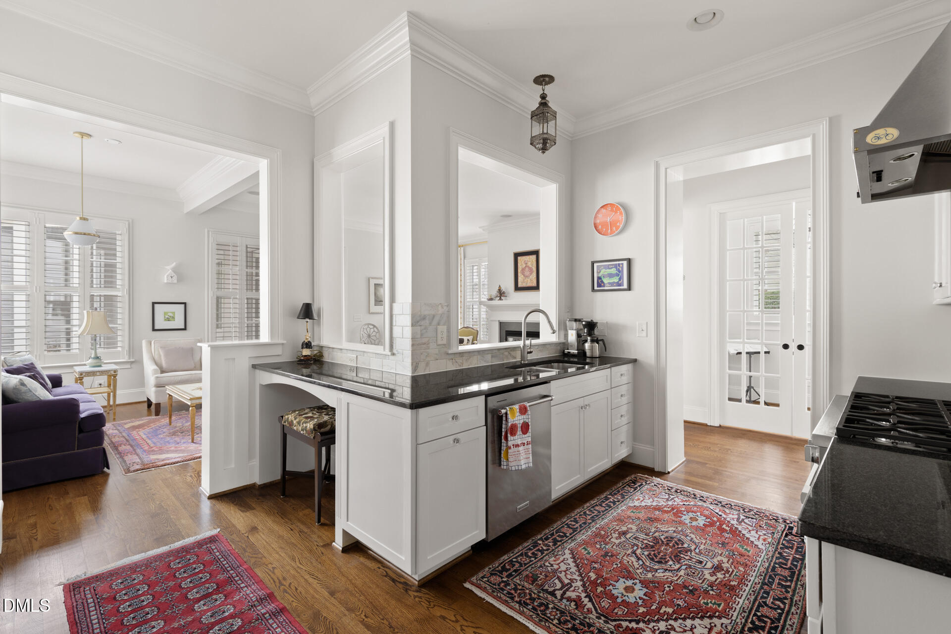 400 E Winmore Avenue