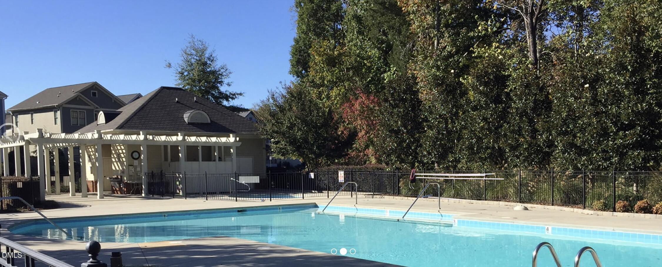 400 E Winmore Avenue