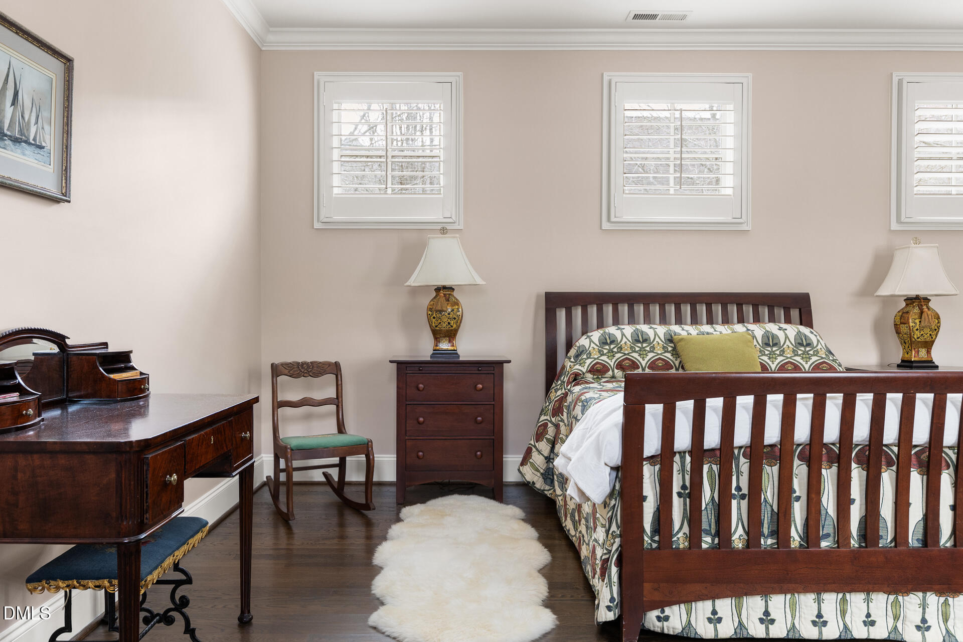 400 E Winmore Avenue