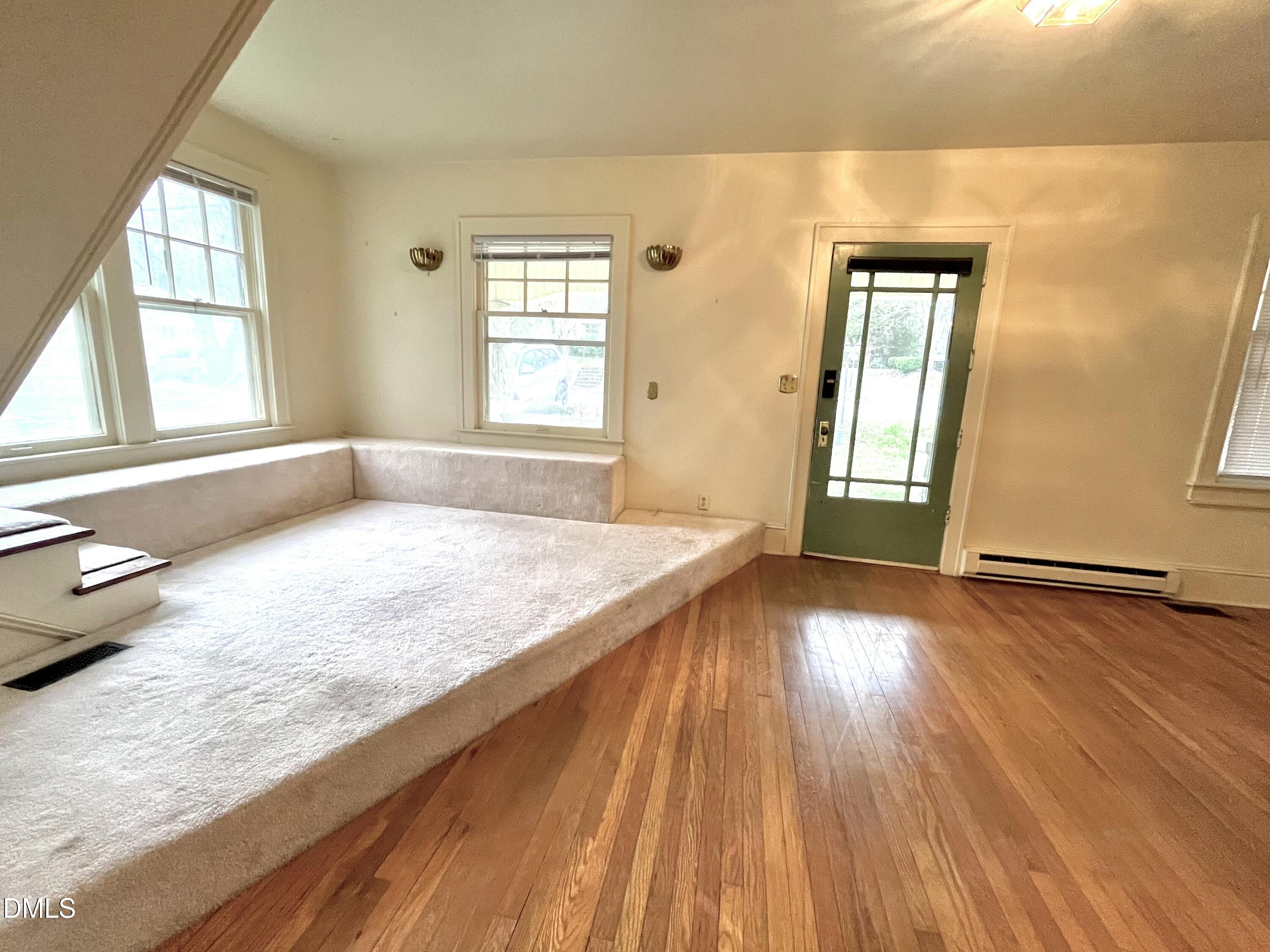 318 W Franklin Street