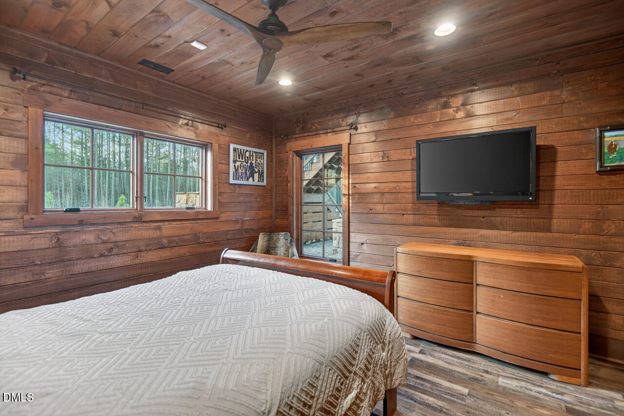 998 Moores Chapel Cemetery Road