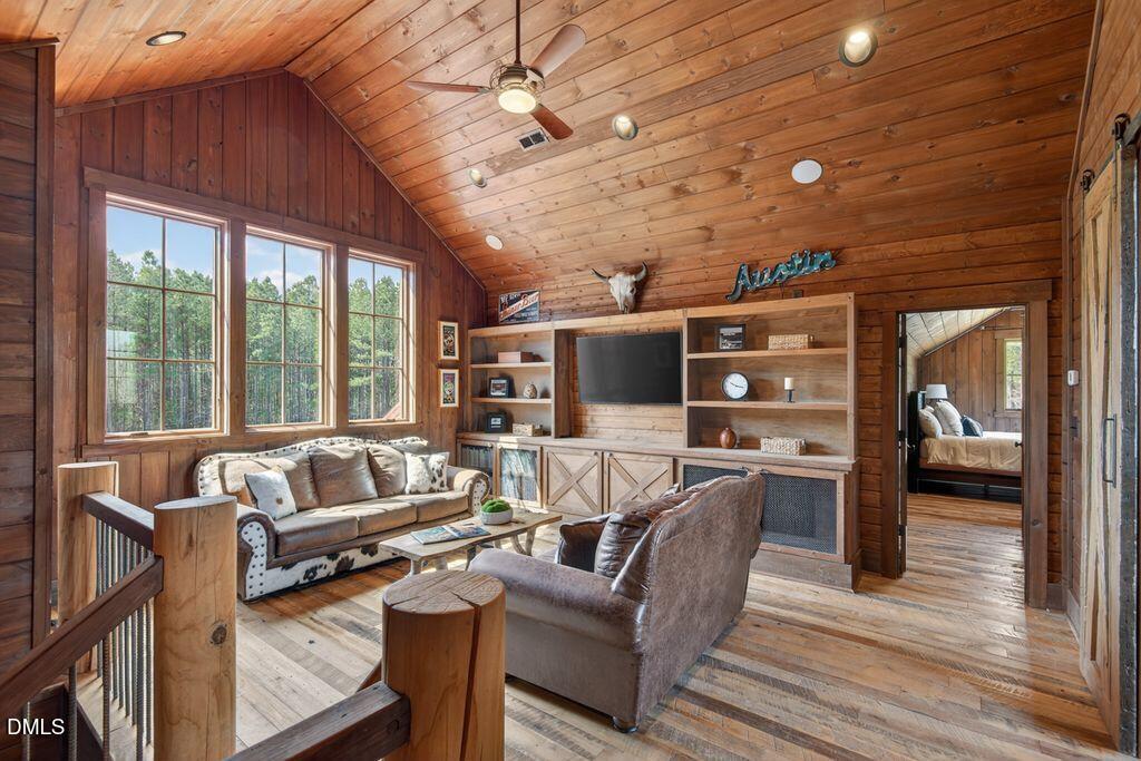 998 Moores Chapel Cemetery Road