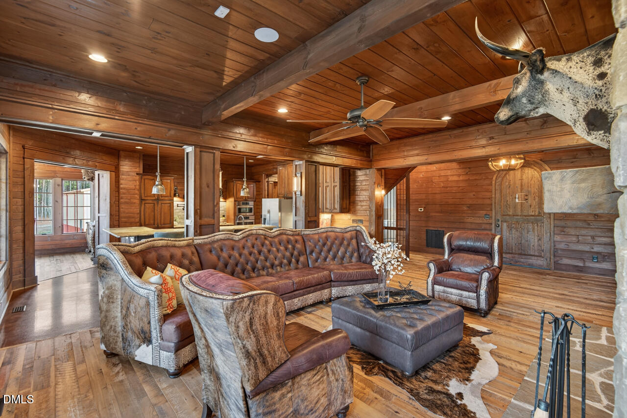 998 Moores Chapel Cemetery Road