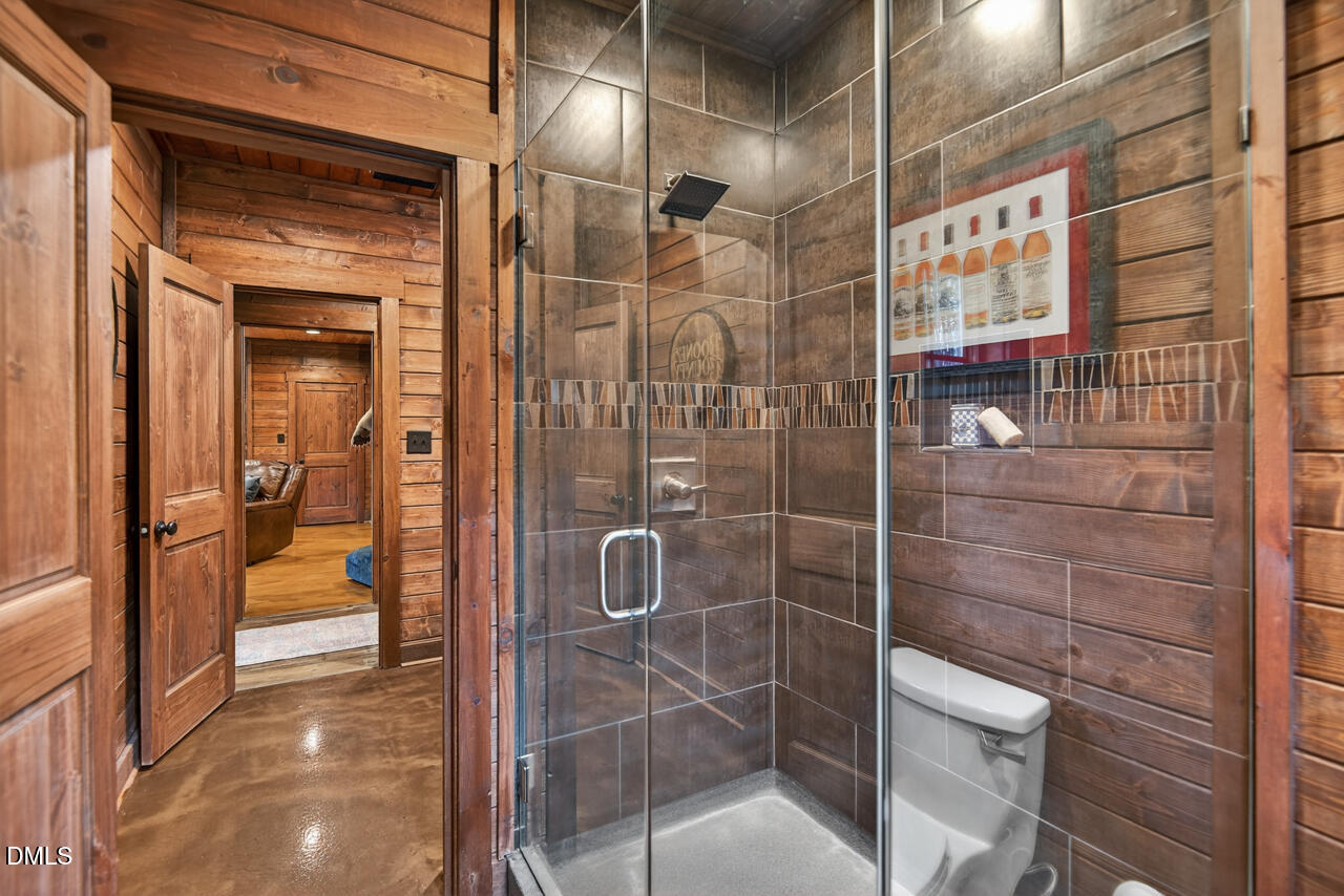 998 Moores Chapel Cemetery Road