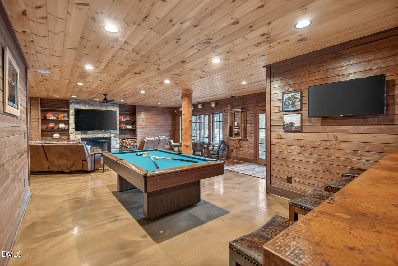 998 Moores Chapel Cemetery Road