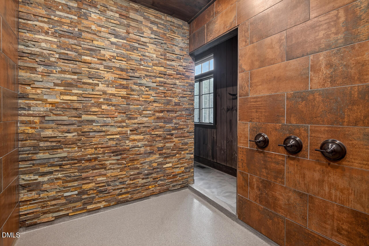 998 Moores Chapel Cemetery Road