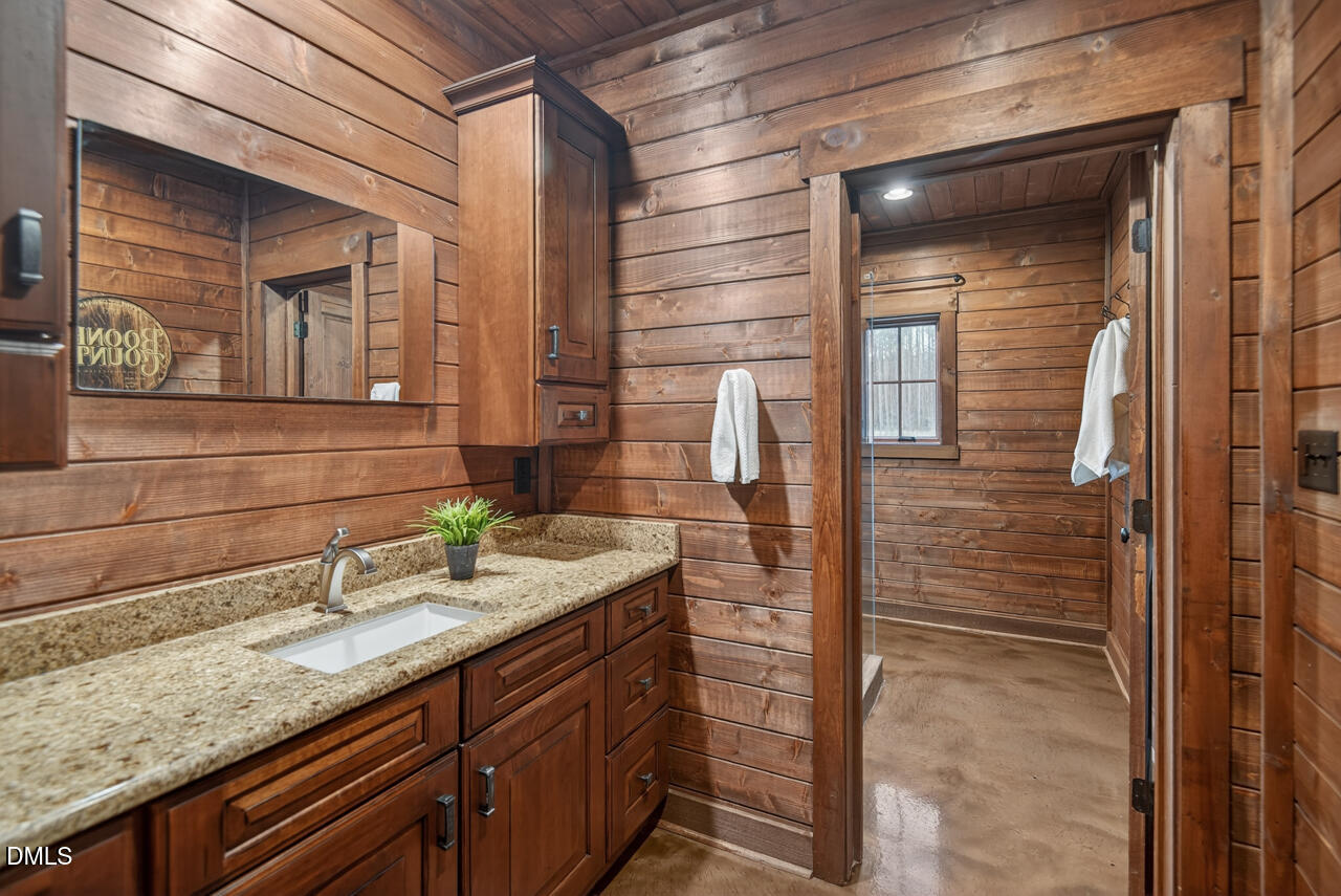 998 Moores Chapel Cemetery Road