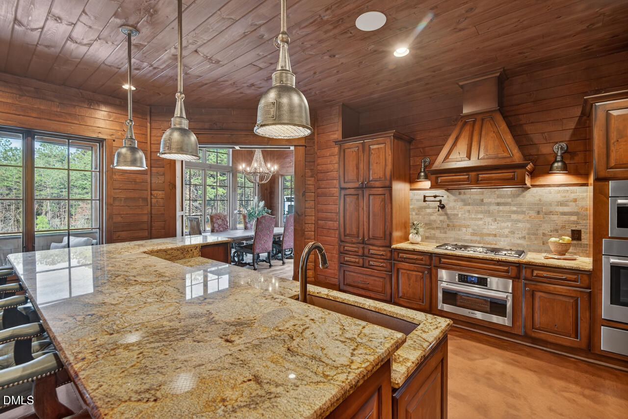 998 Moores Chapel Cemetery Road