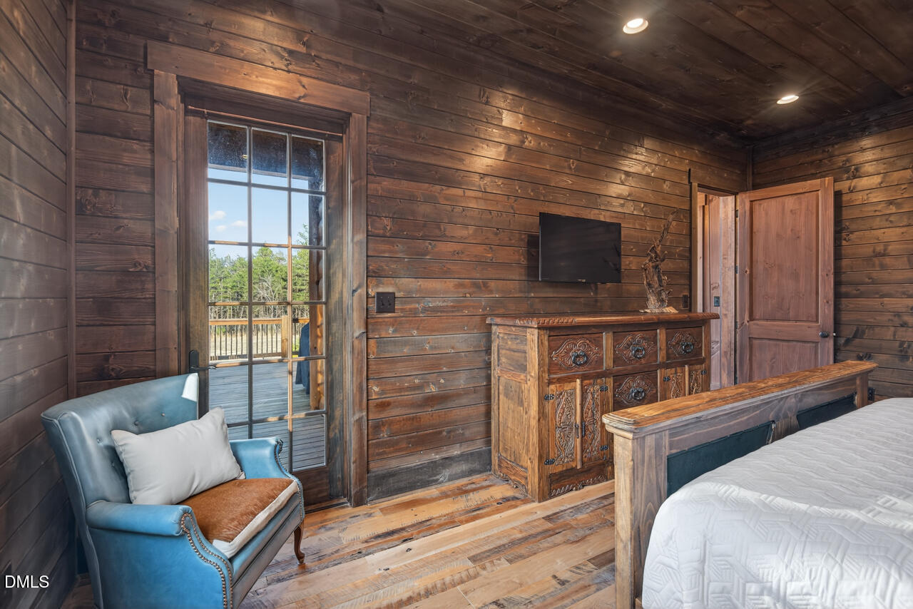 998 Moores Chapel Cemetery Road