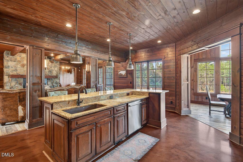 998 Moores Chapel Cemetery Road