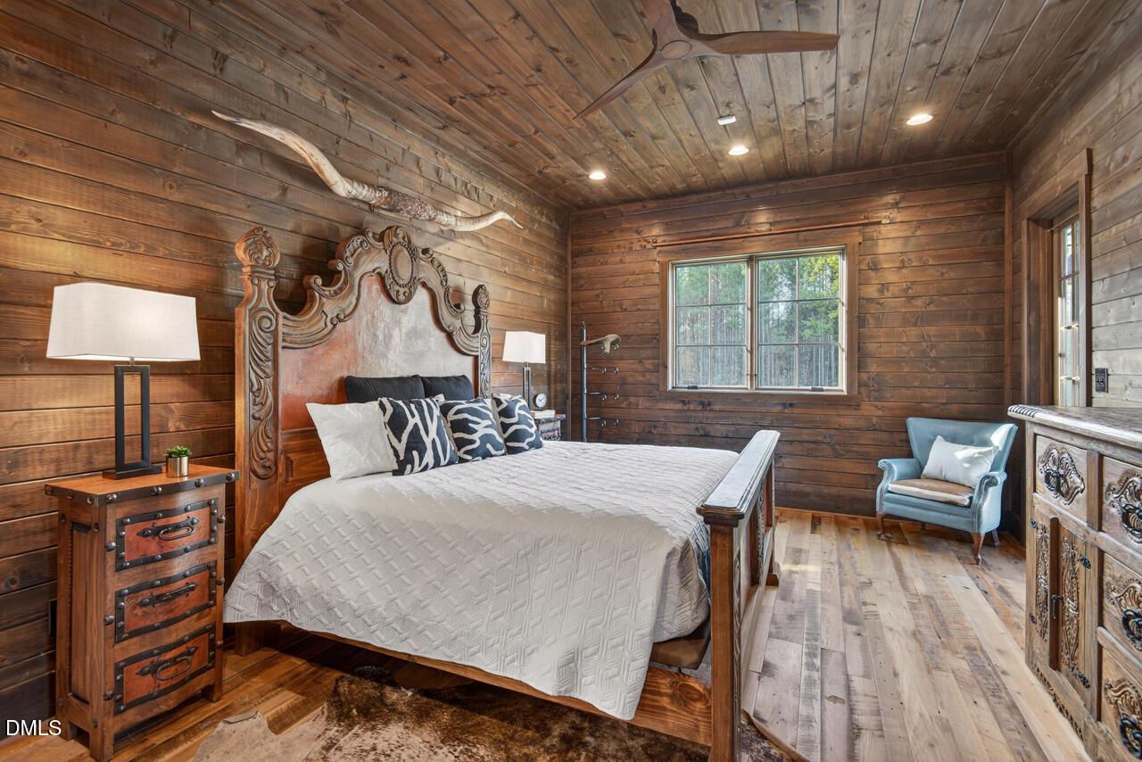 998 Moores Chapel Cemetery Road