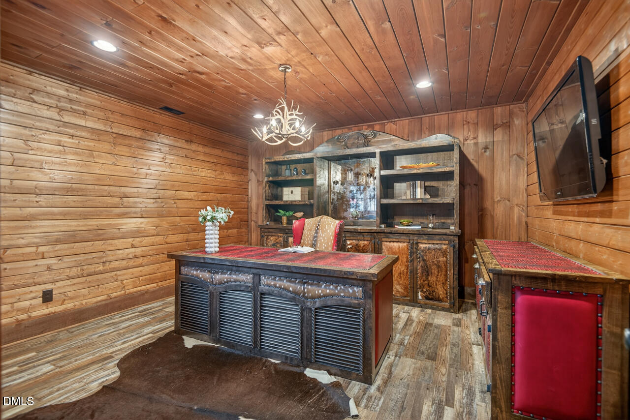 998 Moores Chapel Cemetery Road