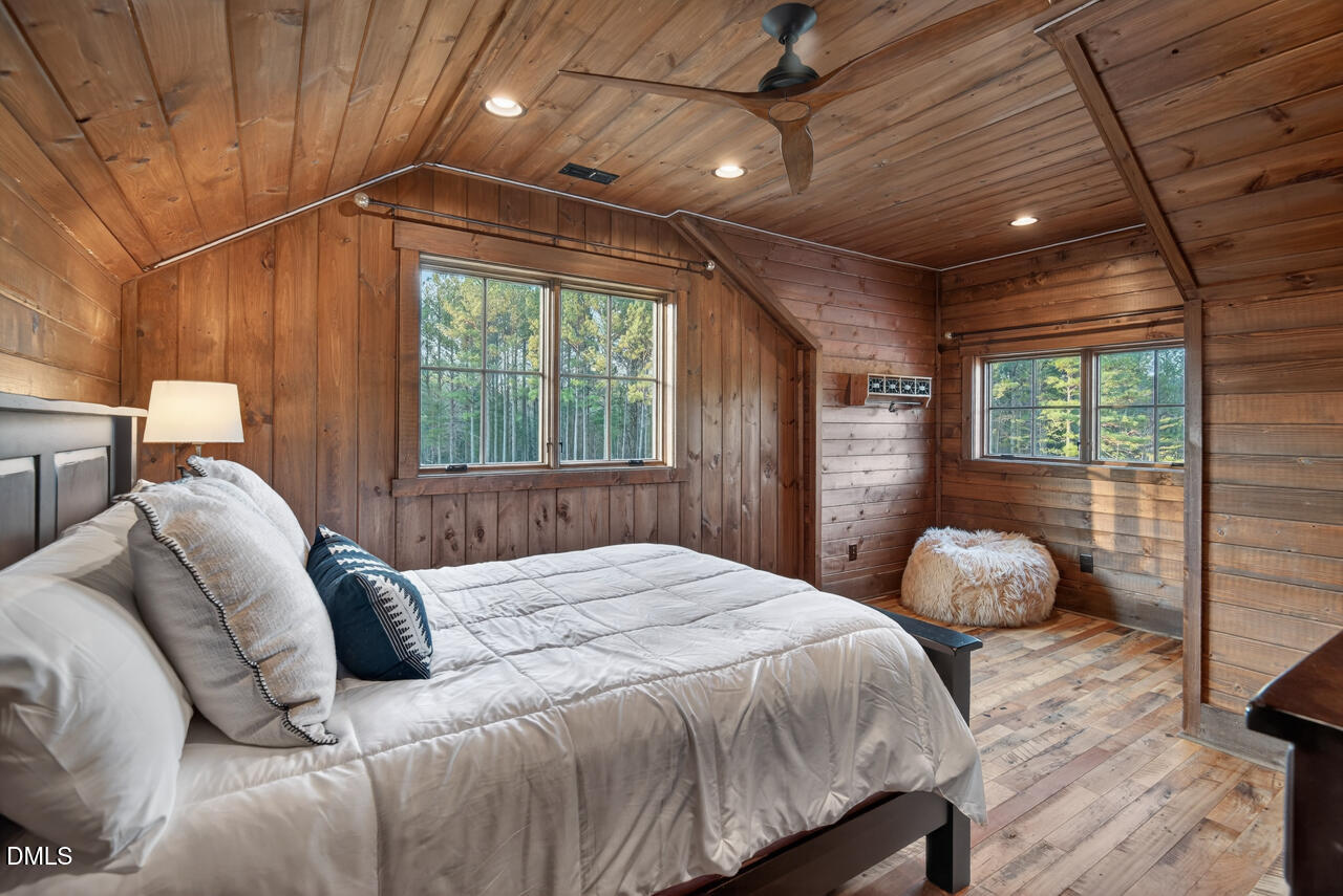 998 Moores Chapel Cemetery Road