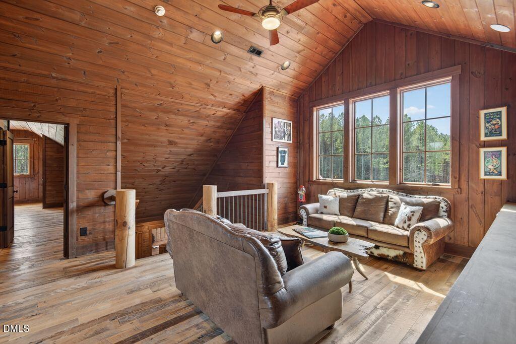 998 Moores Chapel Cemetery Road