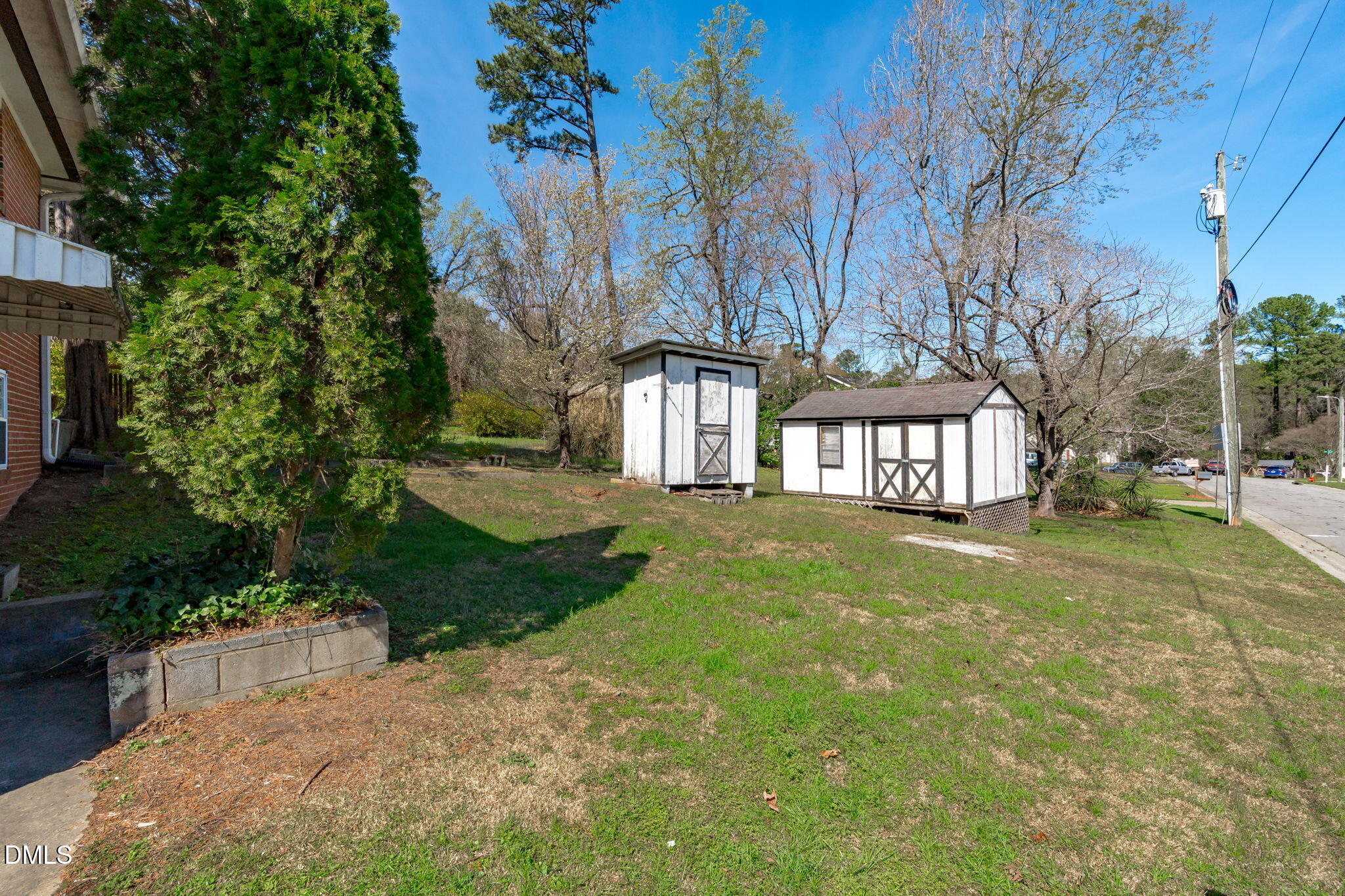 617 E Maynard Avenue