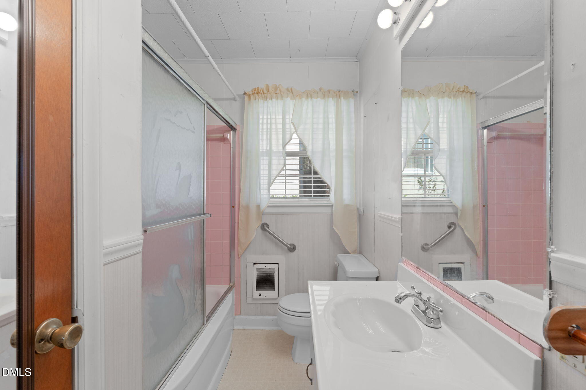 617 E Maynard Avenue