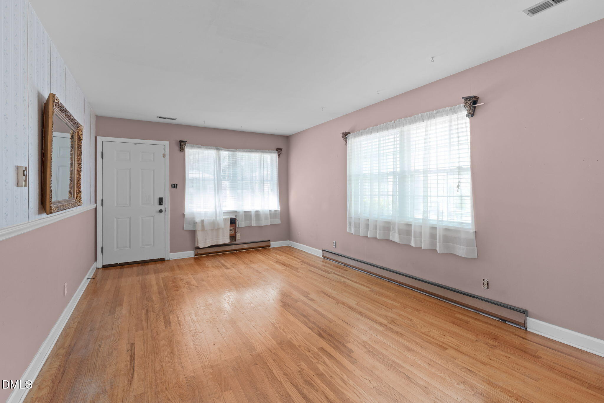 617 E Maynard Avenue