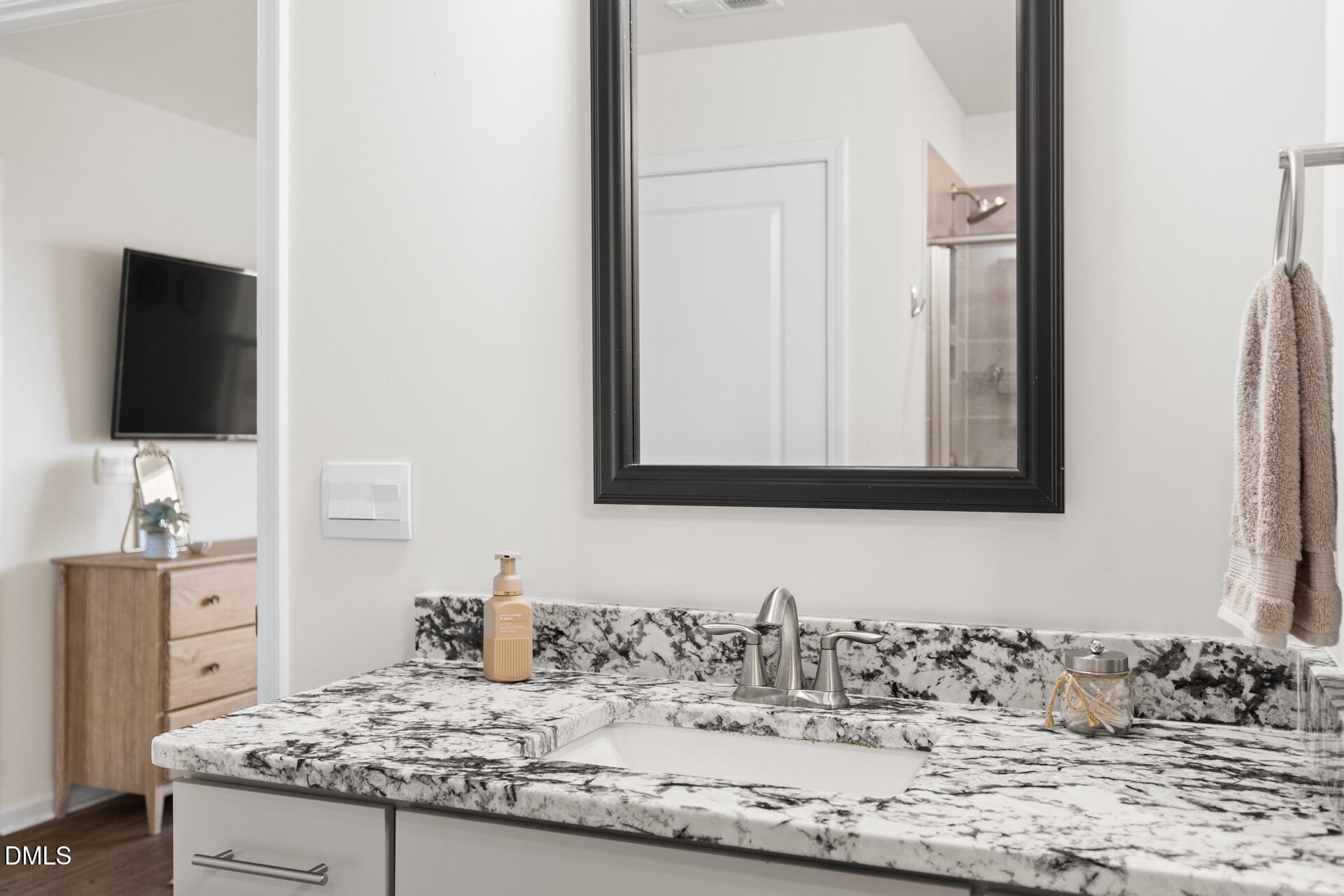 824 James J Freeland Memorial Drive