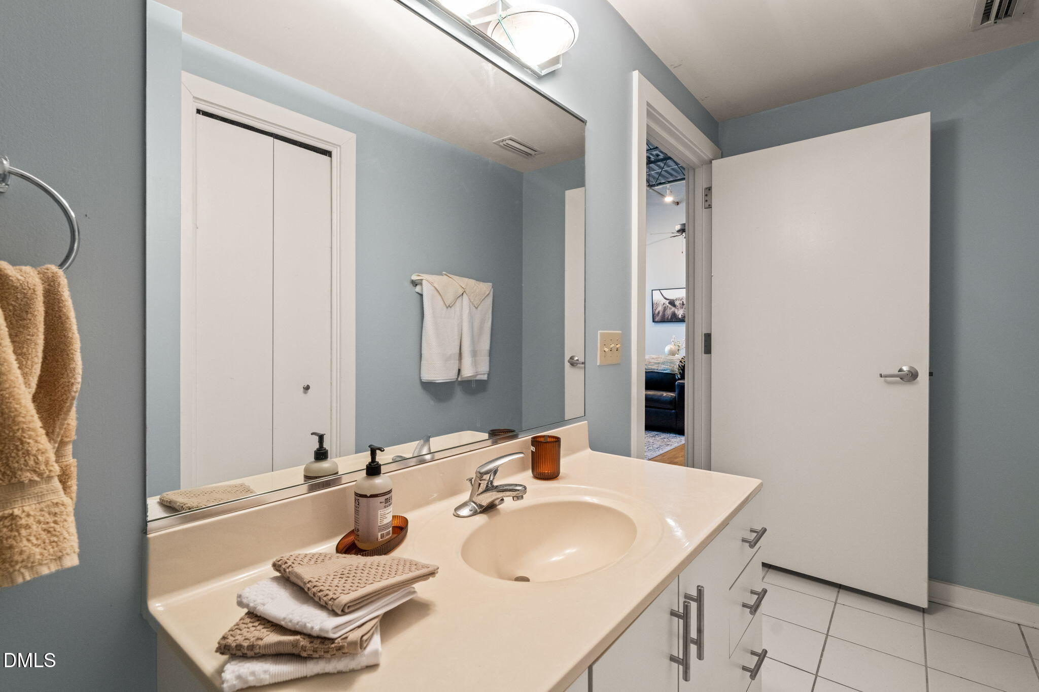 700 Market Street Unit 215