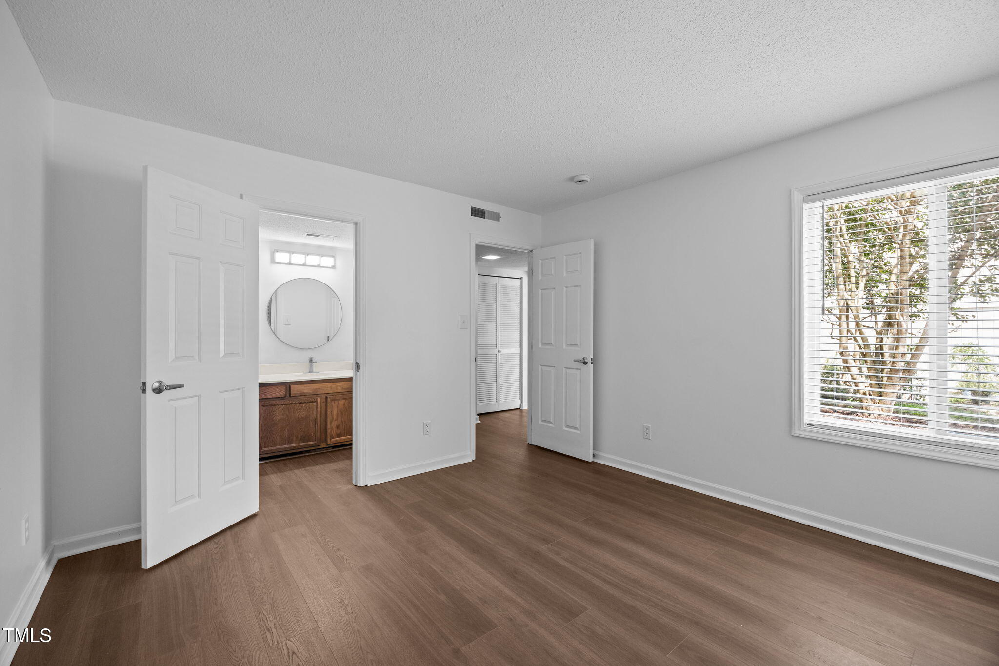 4101 Five Oaks Drive Unit 37