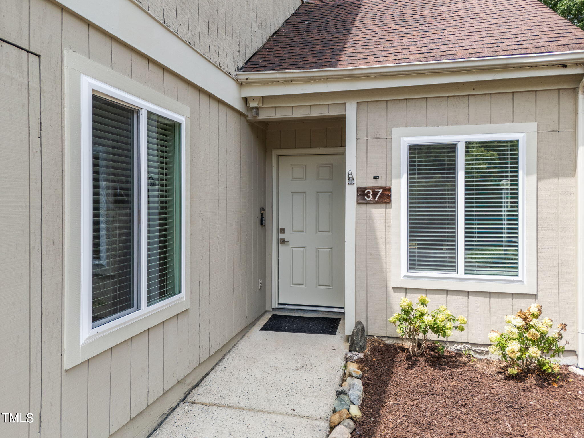 4101 Five Oaks Drive Unit 37