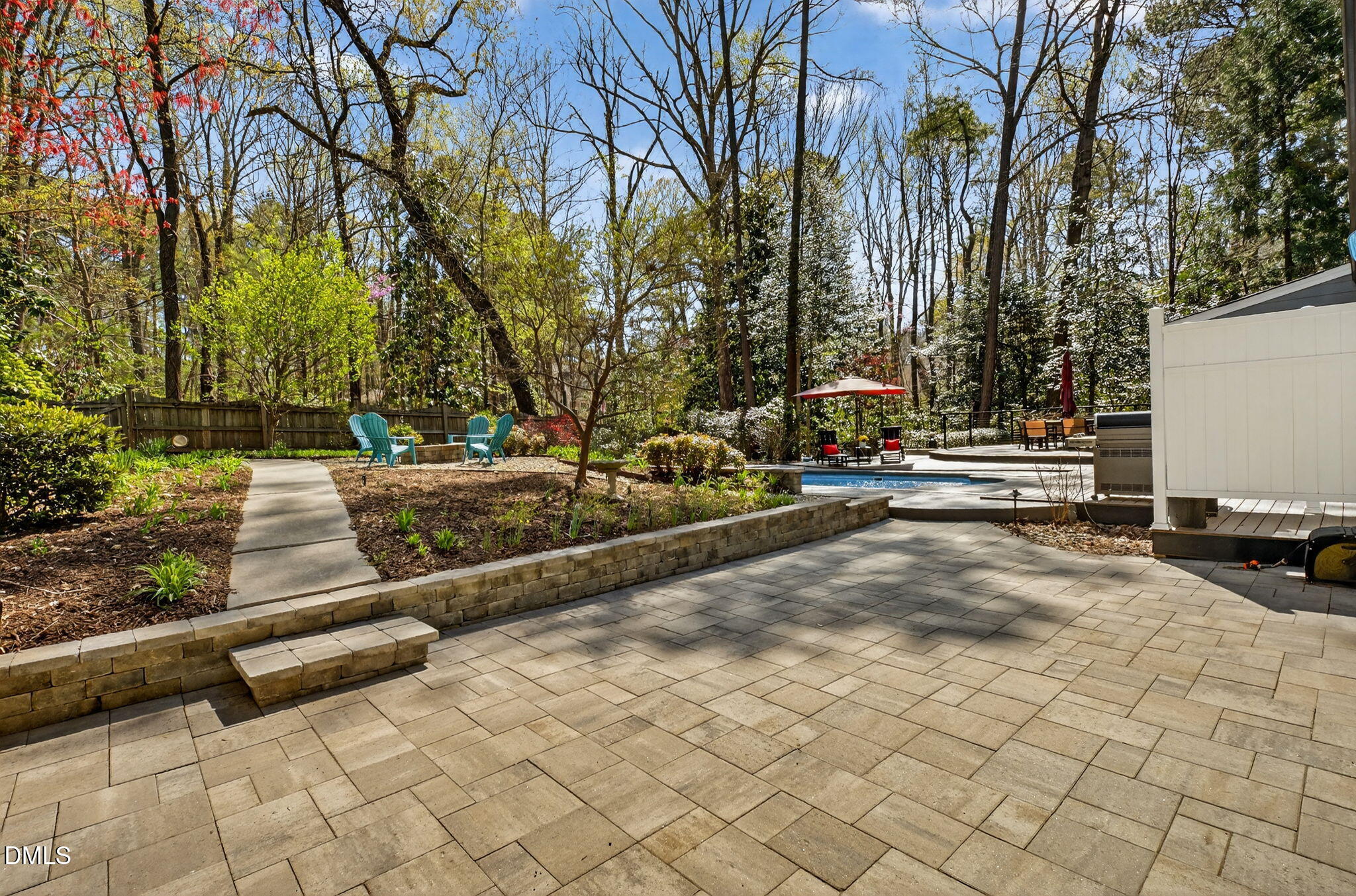 127 Lochwood West Drive