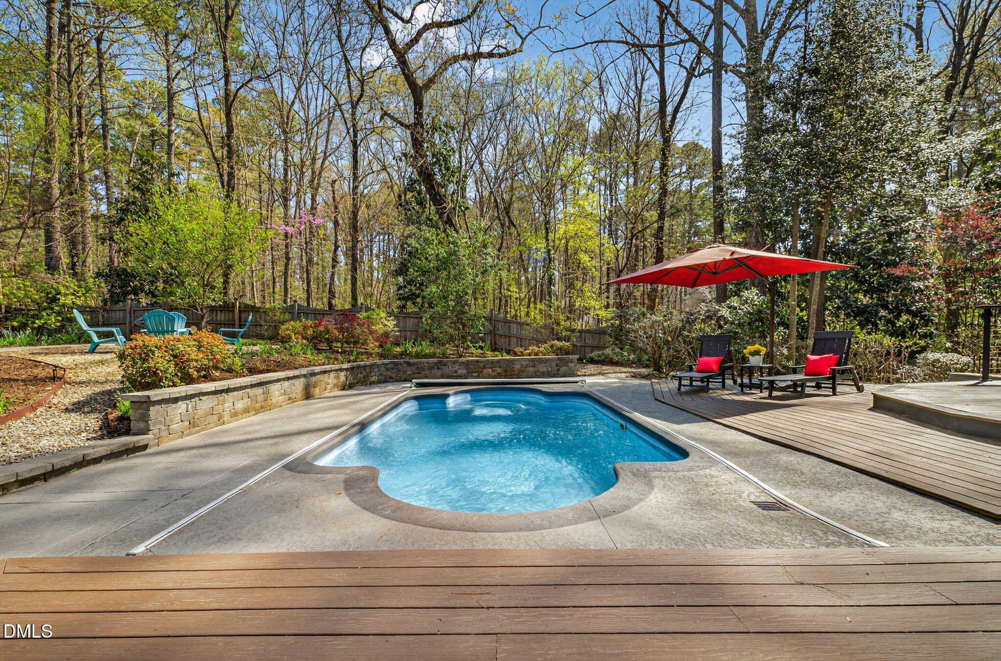 127 Lochwood West Drive