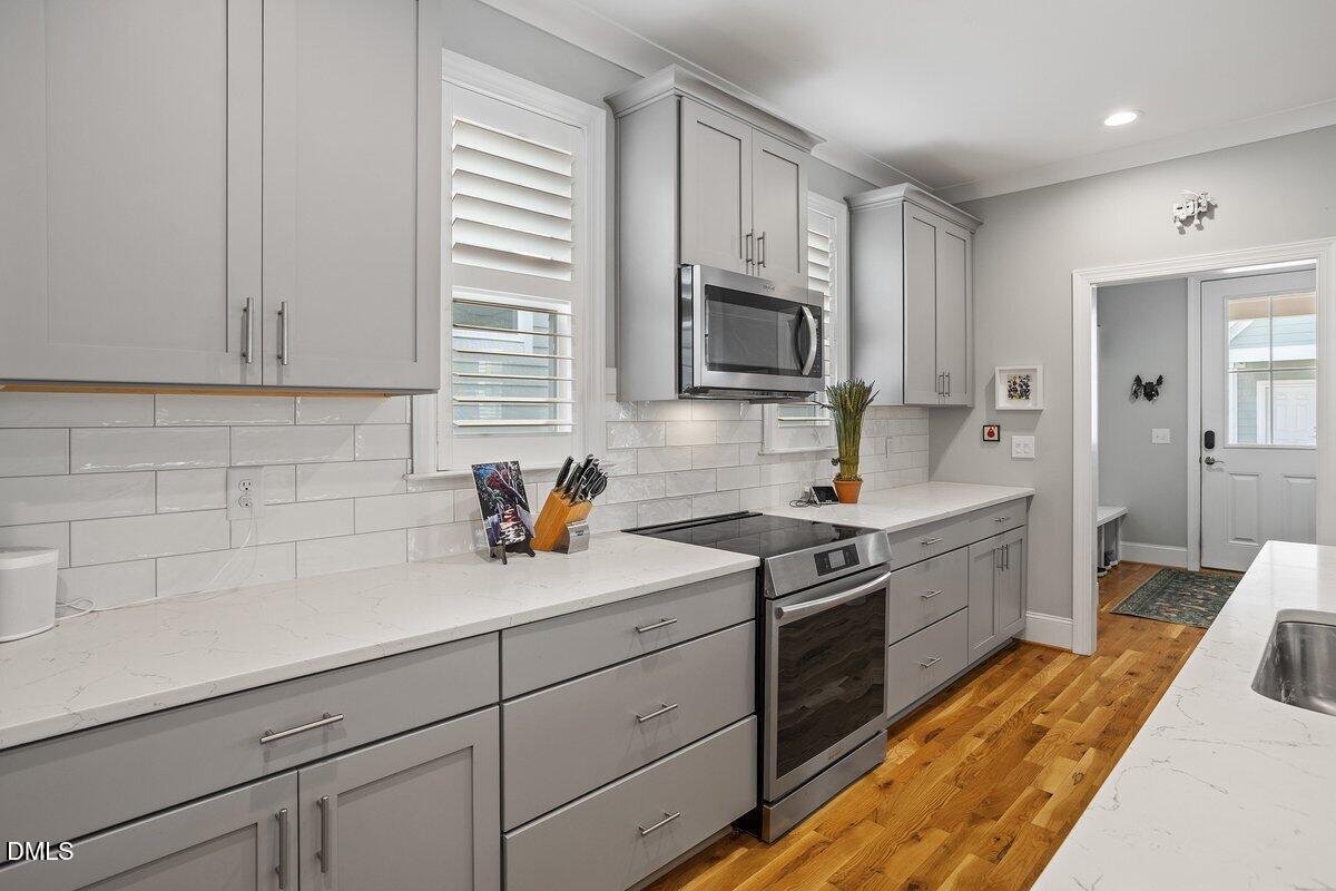 403 1/2 Carolina Avenue