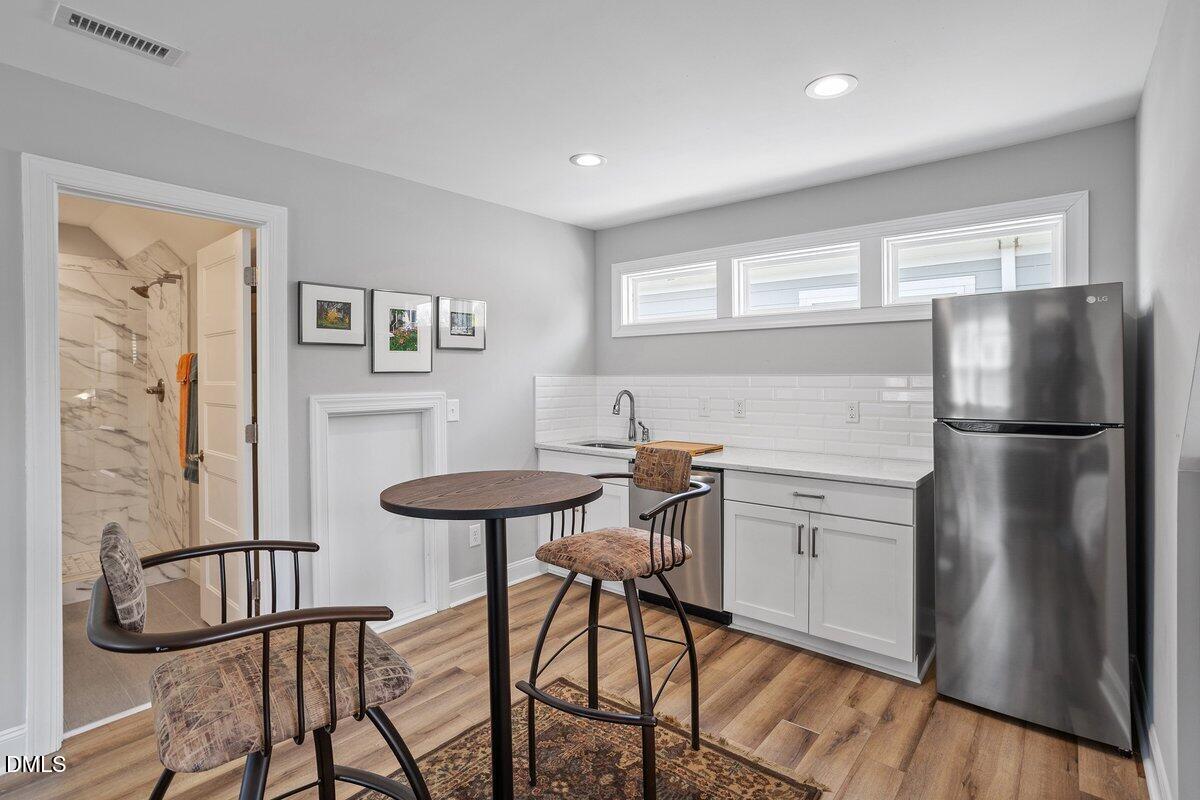 403 1/2 Carolina Avenue