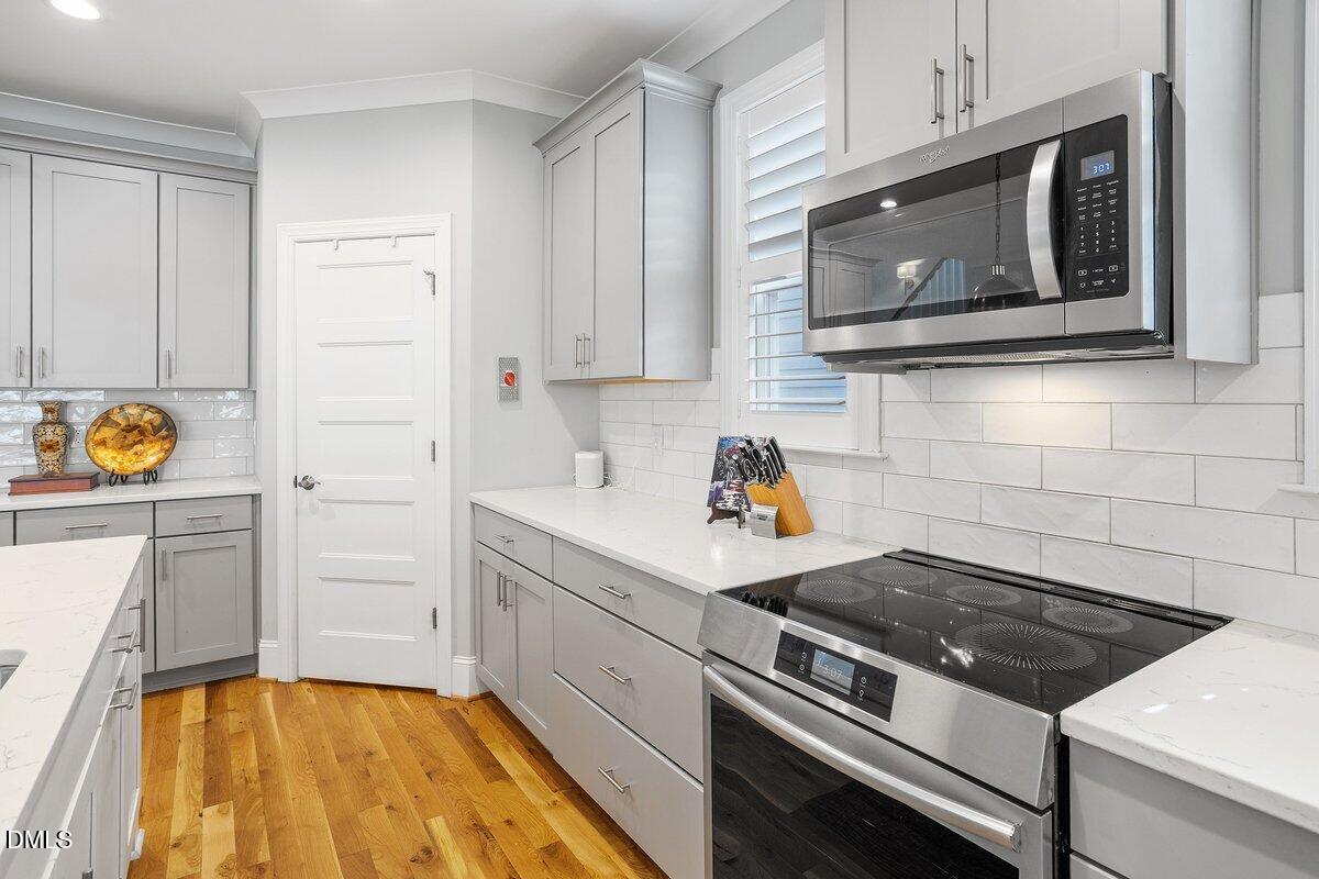 403 1/2 Carolina Avenue