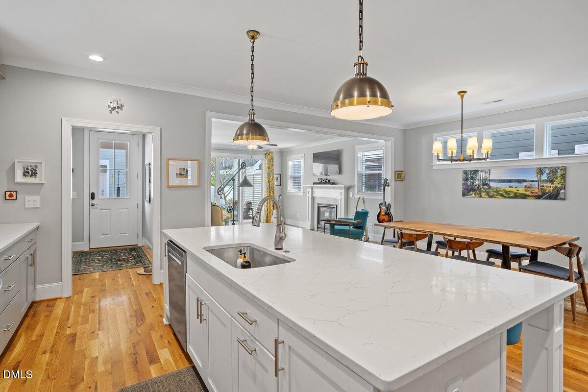 403 1/2 Carolina Avenue