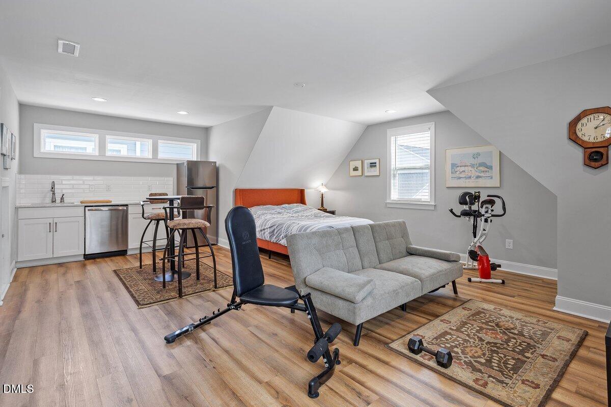 403 1/2 Carolina Avenue