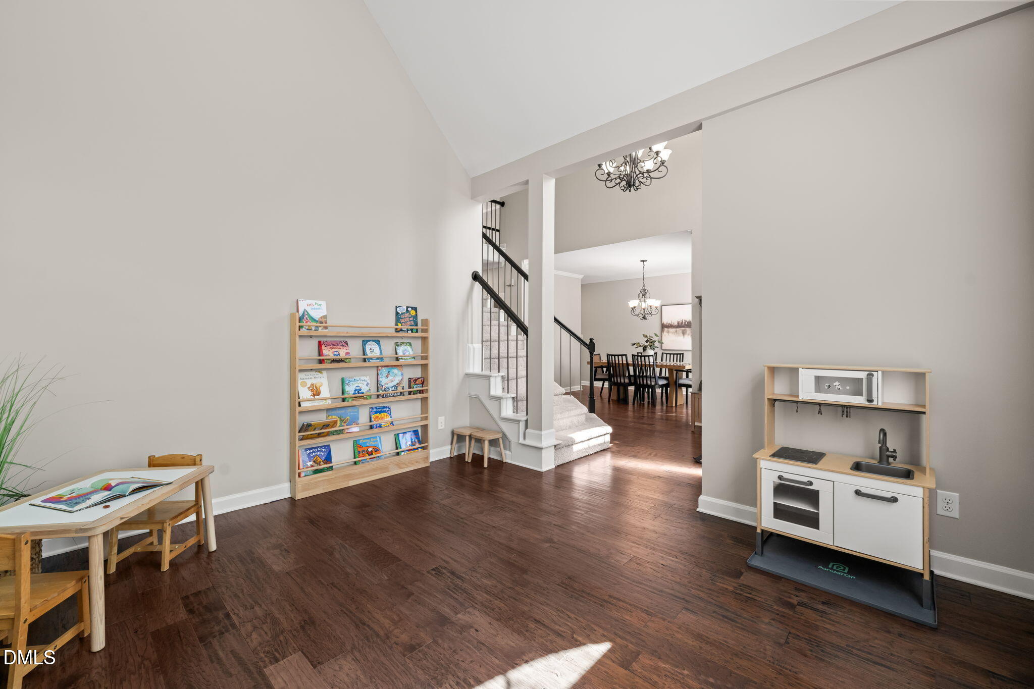 716 Stinhurst Drive