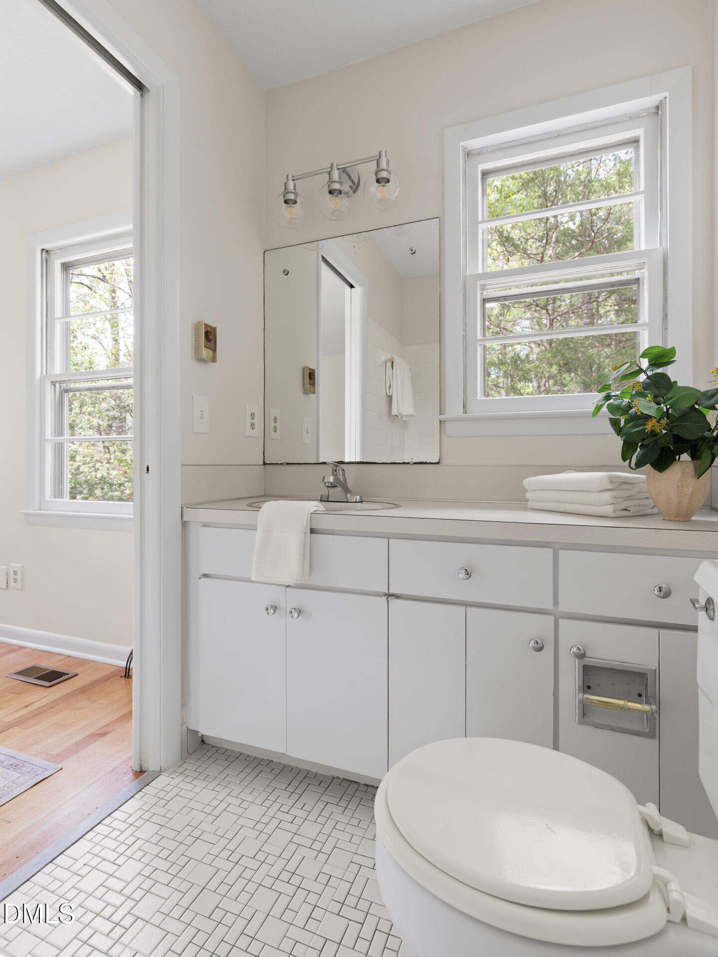 4511 Farrington Road