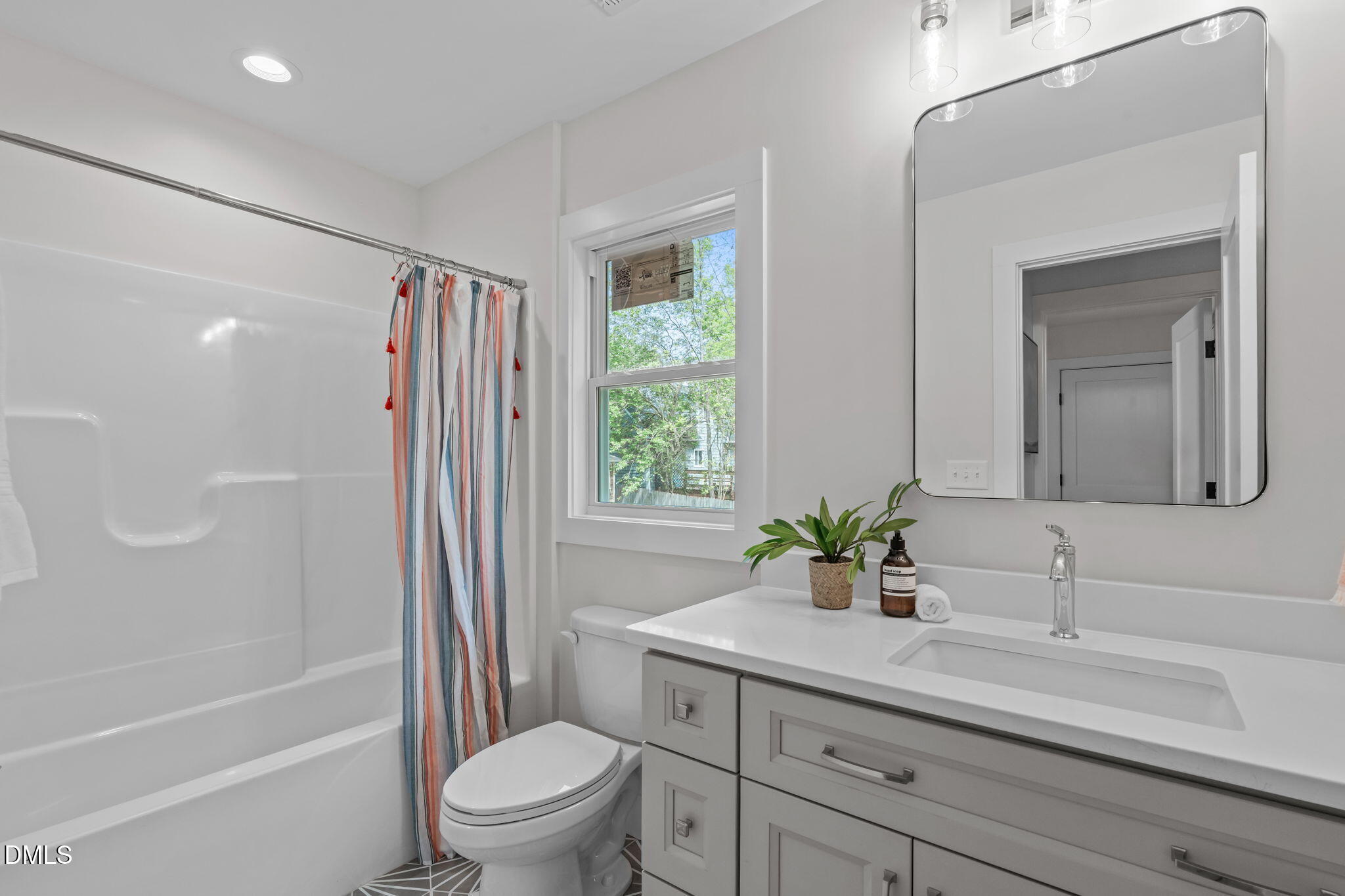 2616 Shenandoah Avenue