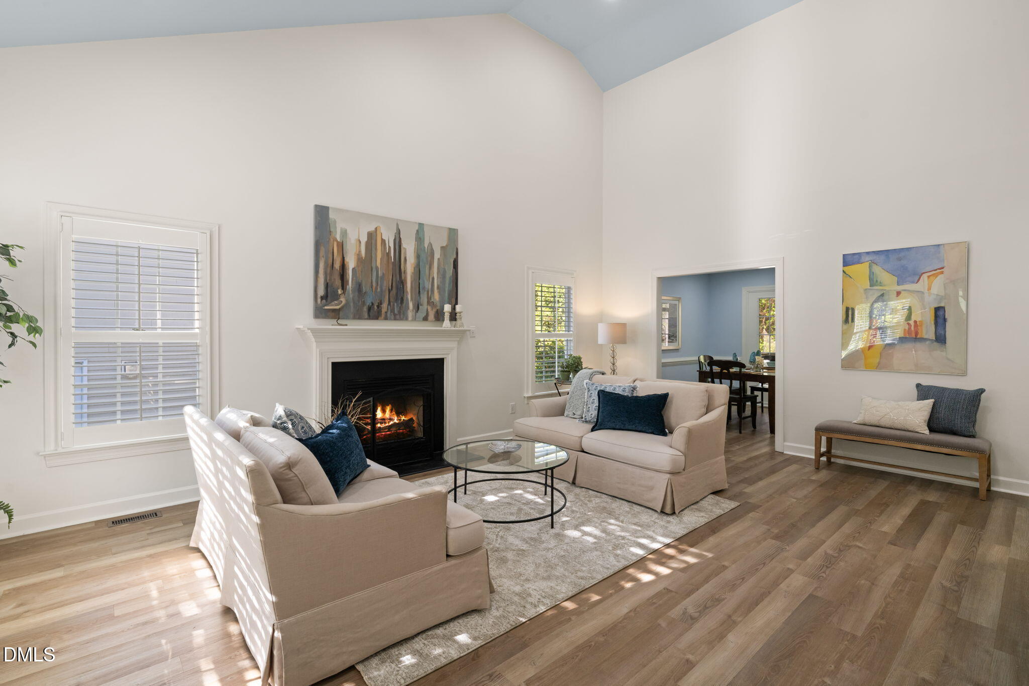 11 Knightsbridge Court