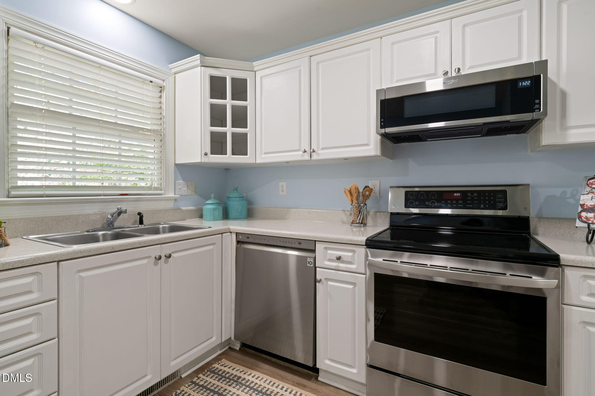 11 Knightsbridge Court