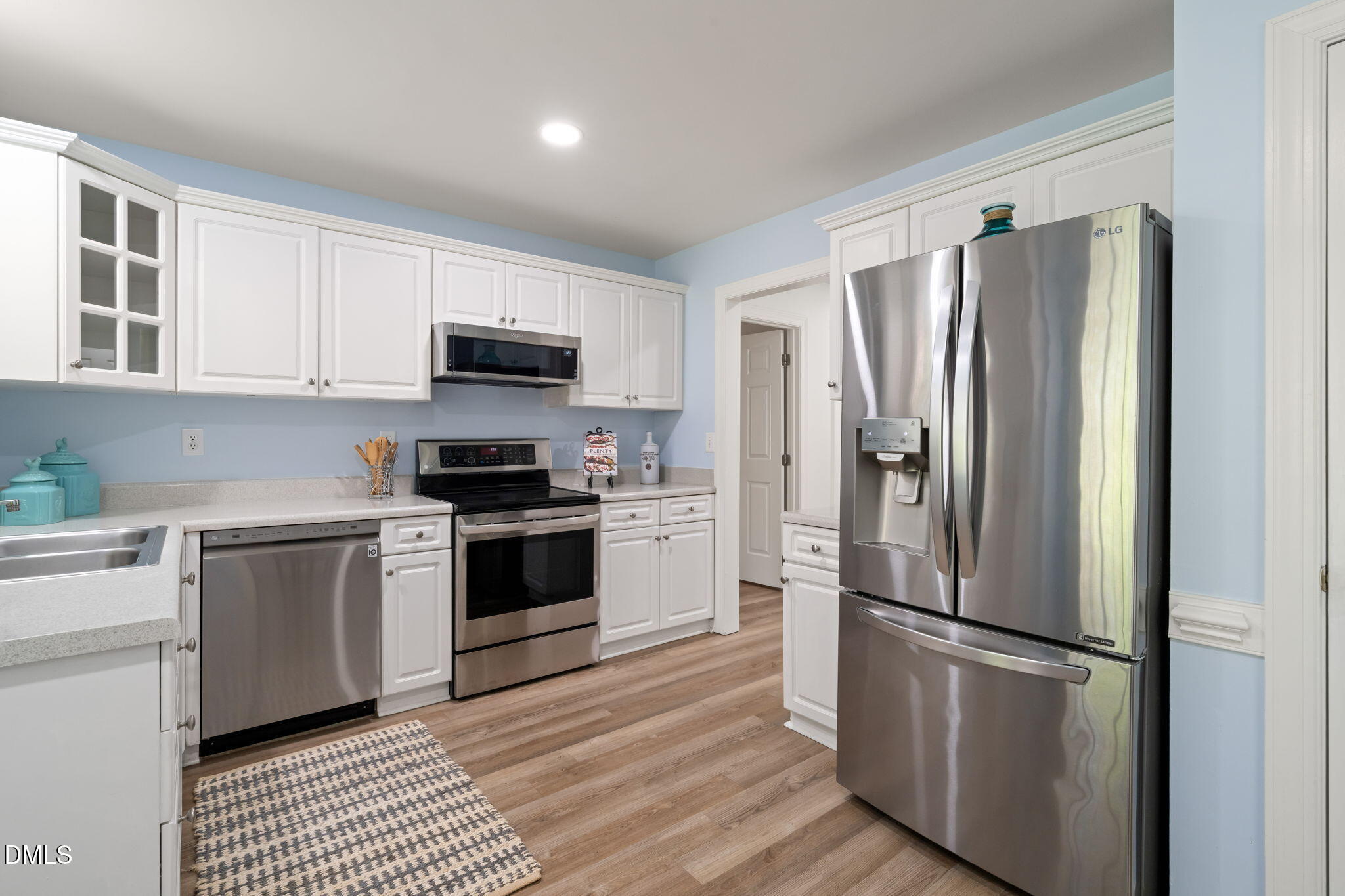 11 Knightsbridge Court