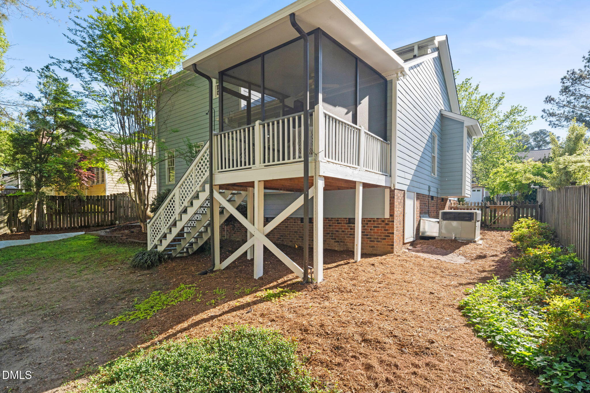 11 Knightsbridge Court