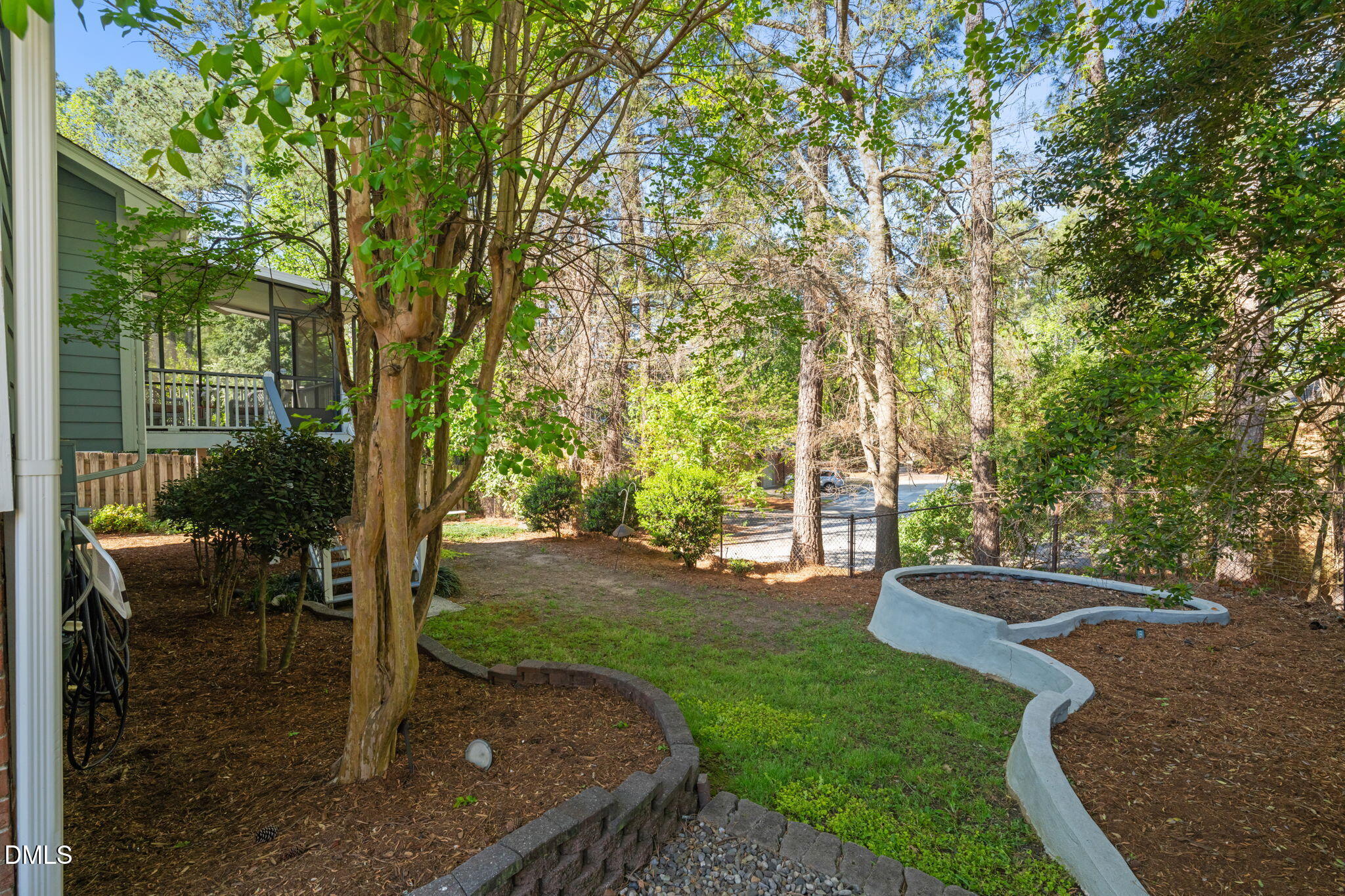 11 Knightsbridge Court